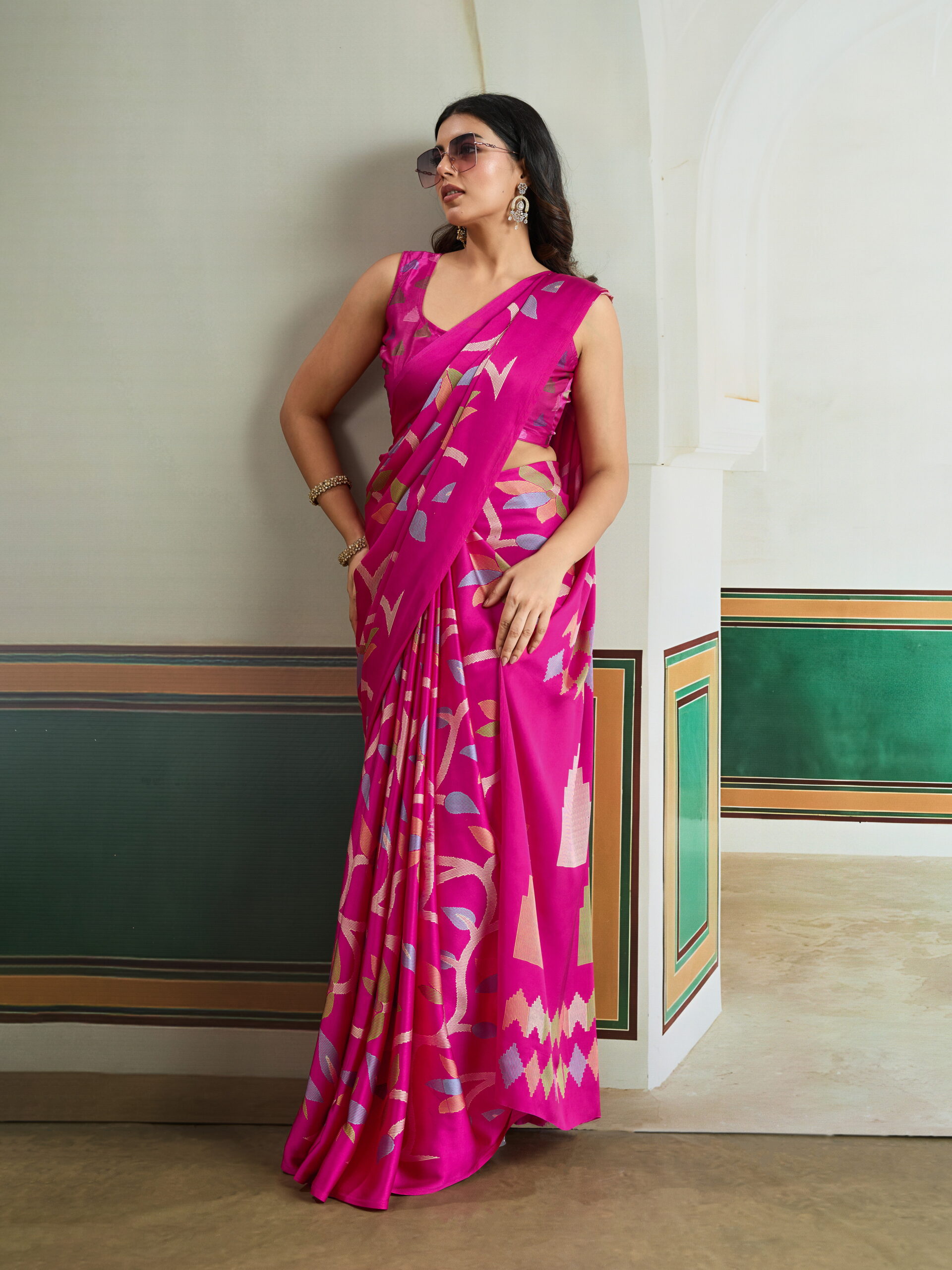 Fuchsia Bloom Geometric Art Silk Saree - Image 2